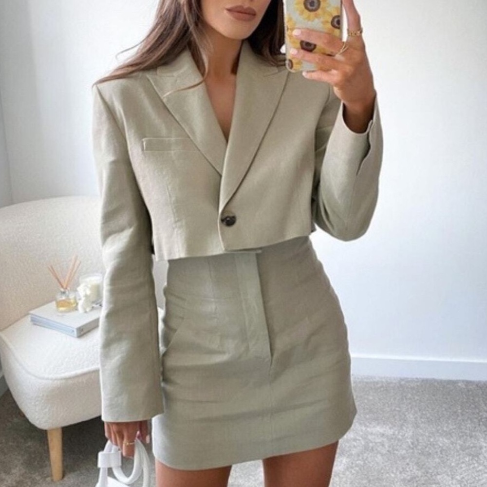 LINEN BLEND CROP BLAZER